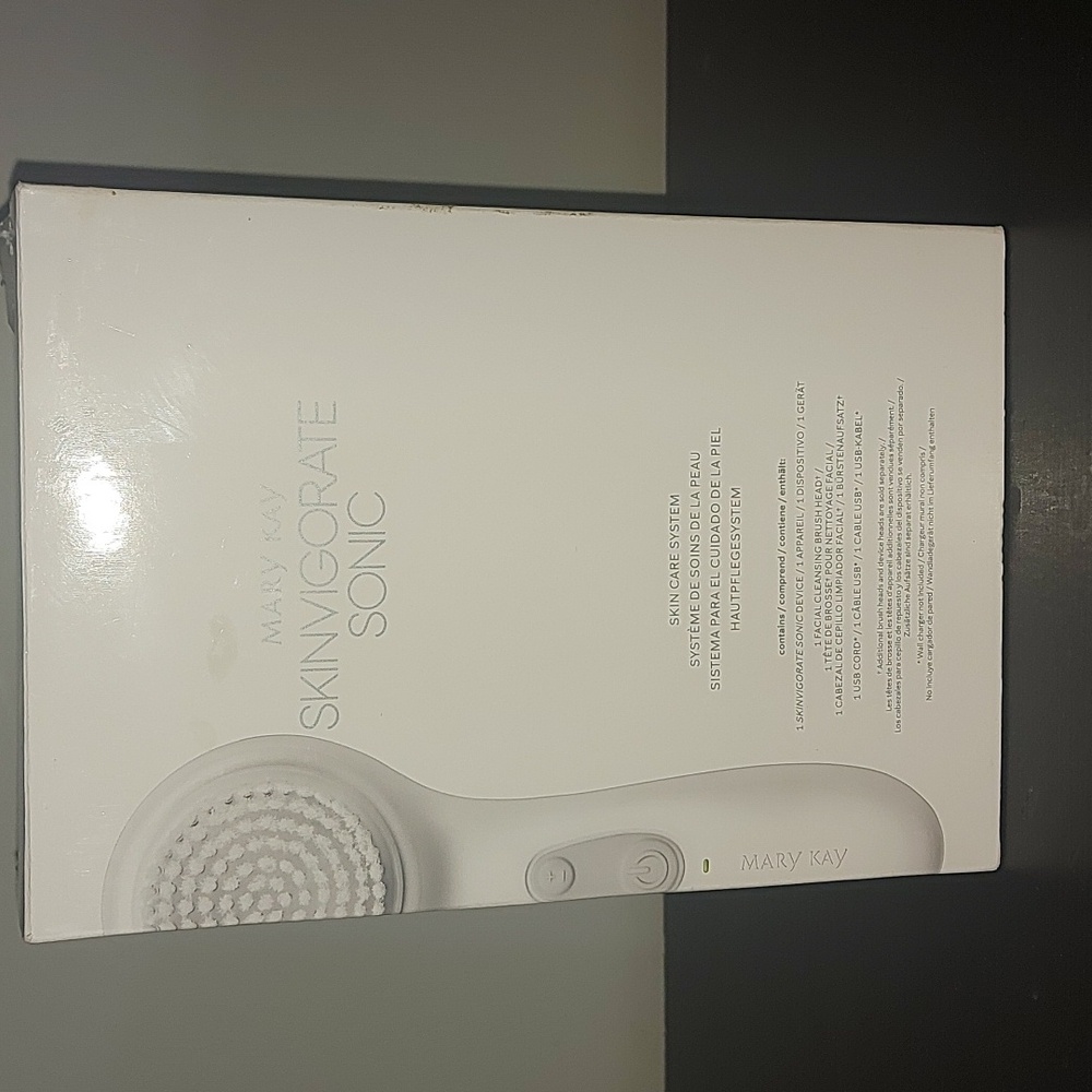 Mary Kay Facial Brush
